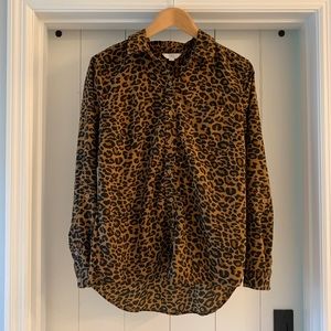 Animal print button-up blouse 🐆